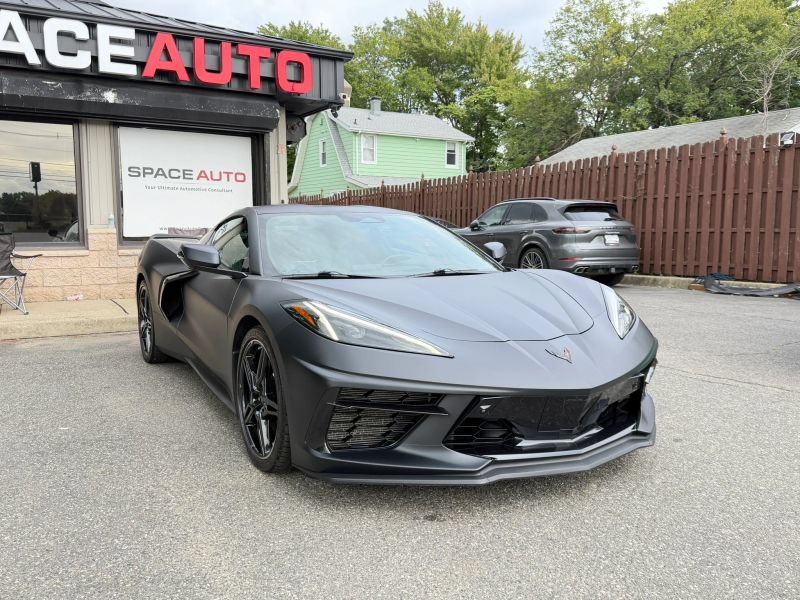 Used 2024 Chevrolet Corvette Stingray Preferred Cpe w/ Z51 Performance Package RWD image 4