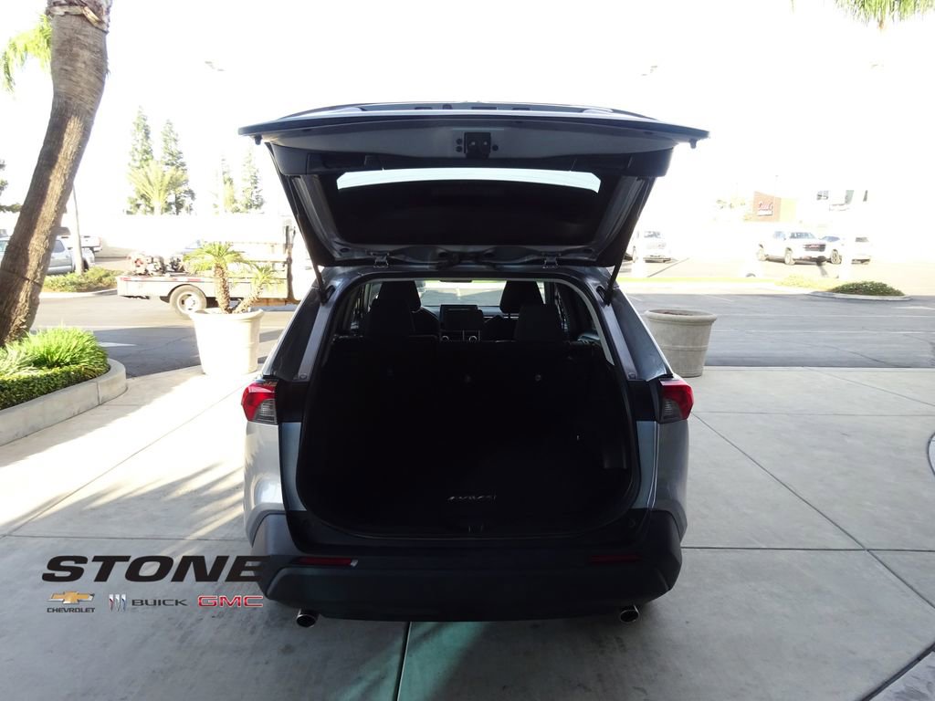 Used 2021 Toyota RAV4 LE w/ Carpet Mat Package (TMS) image 30