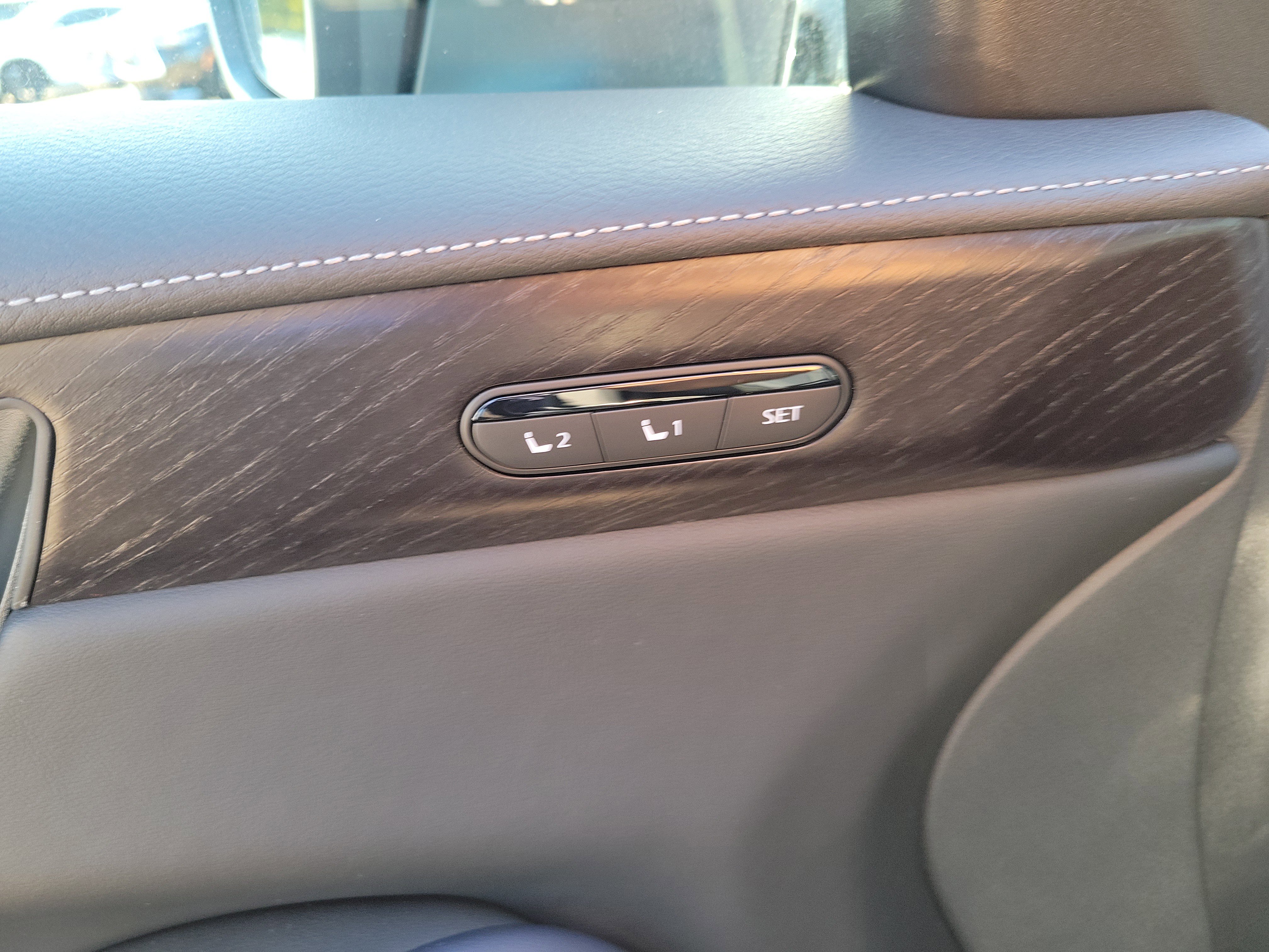 New 2026 INFINITI QX60 Sport w/ Dark Cargo Package image 17