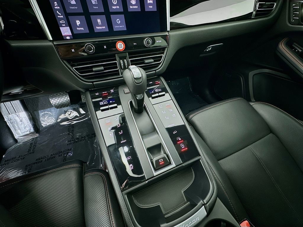 Used 2023 Porsche Macan S image 19