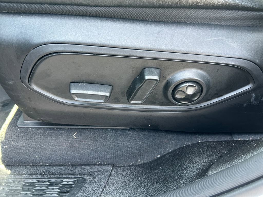 Certified 2023 Jeep Grand Cherokee Altitude image 13