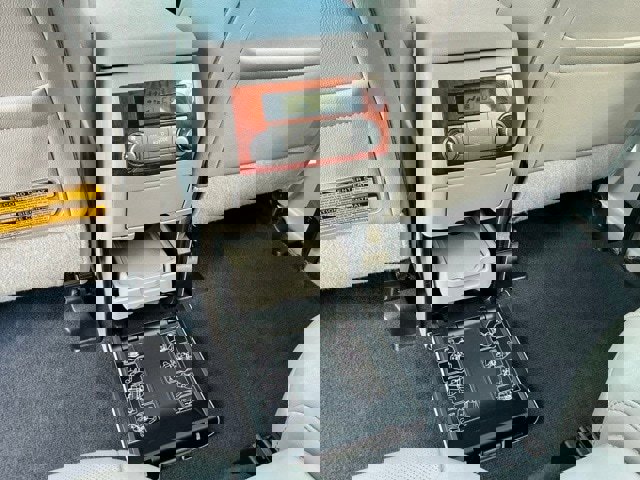 Used 2013 Toyota Highlander Limited image 10