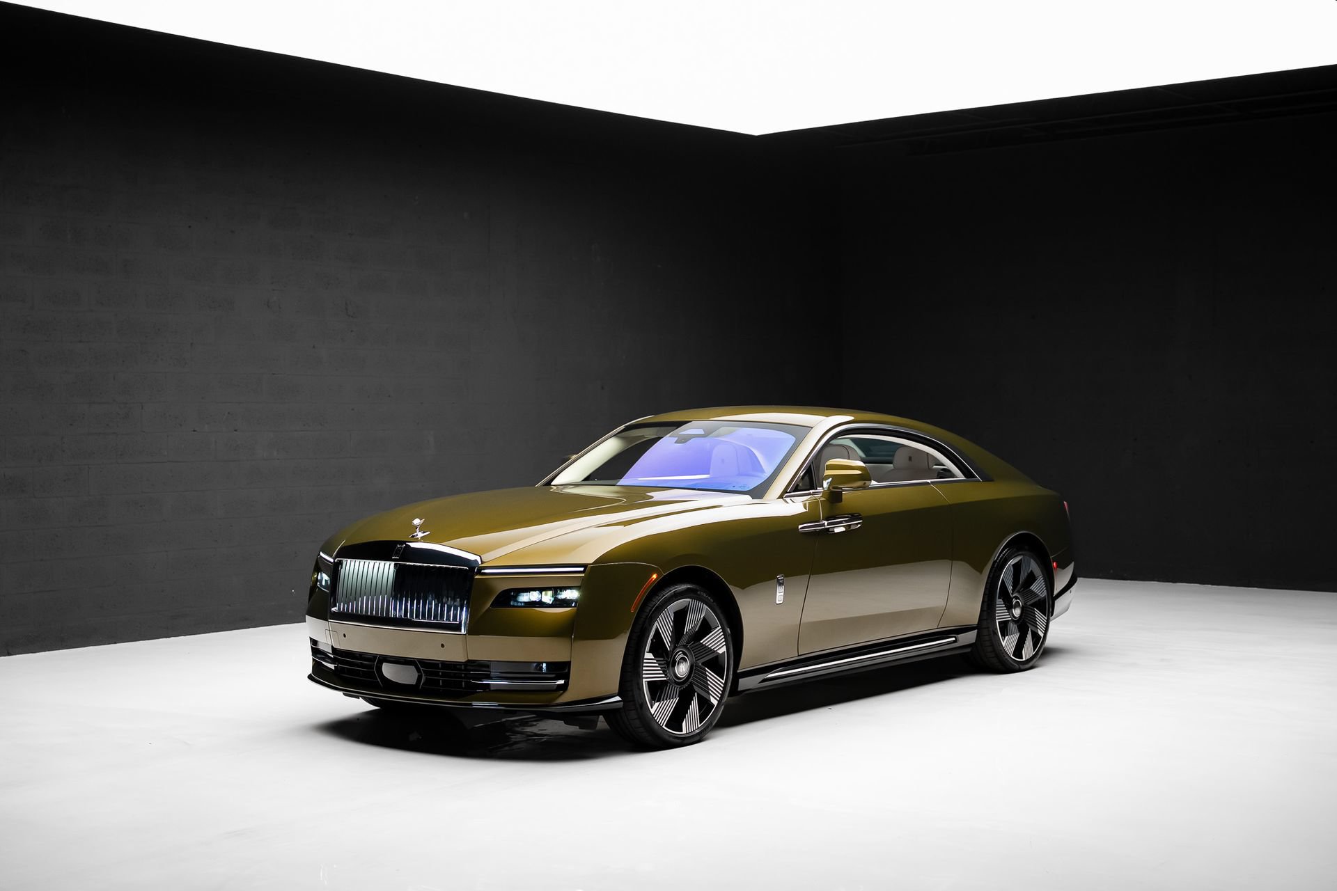 Used 2025 Rolls-Royce Spectre w/ Spectre Launch Package AWD/4WD image 5