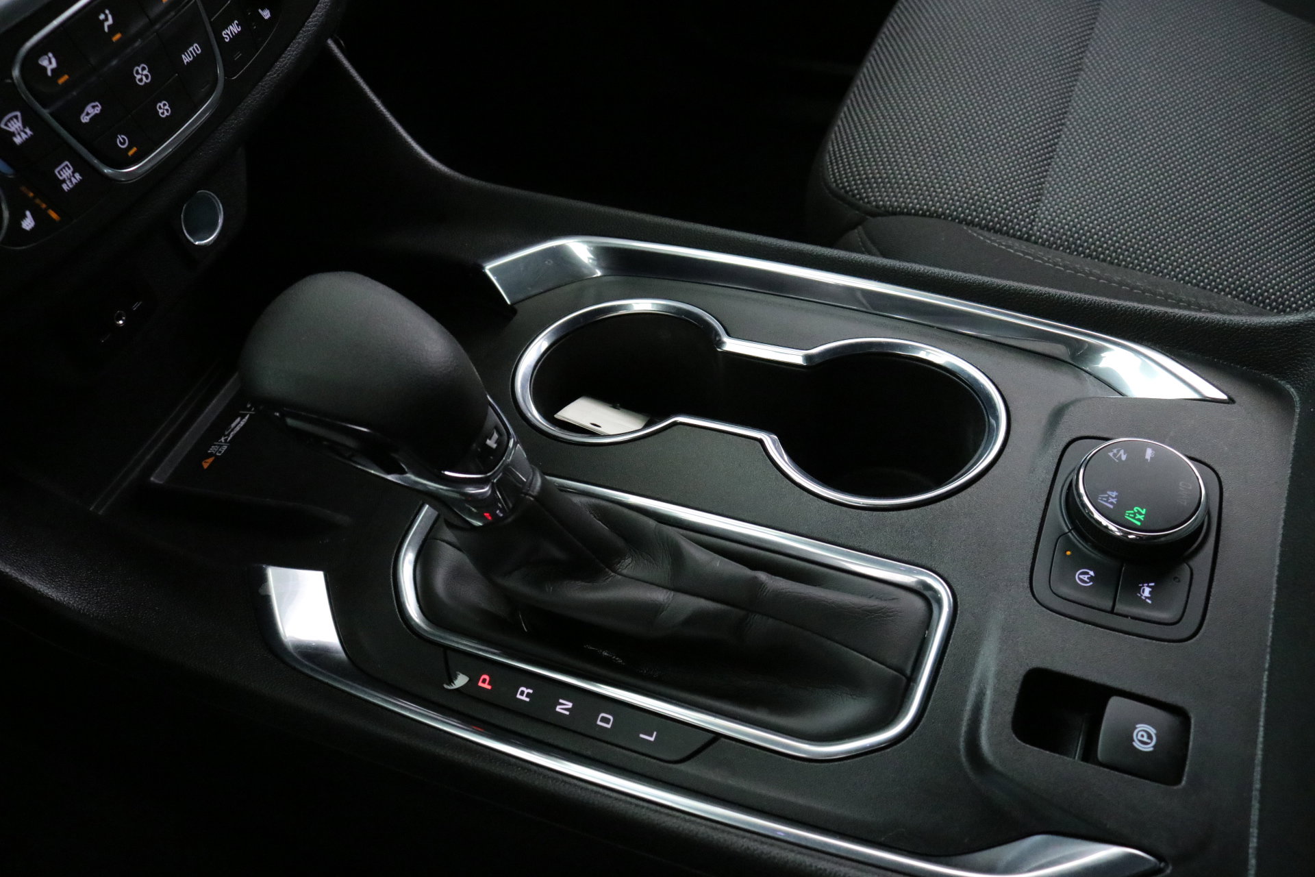 Used 2023 Chevrolet Traverse LT w/ LPO, Floor Liner Package image 19