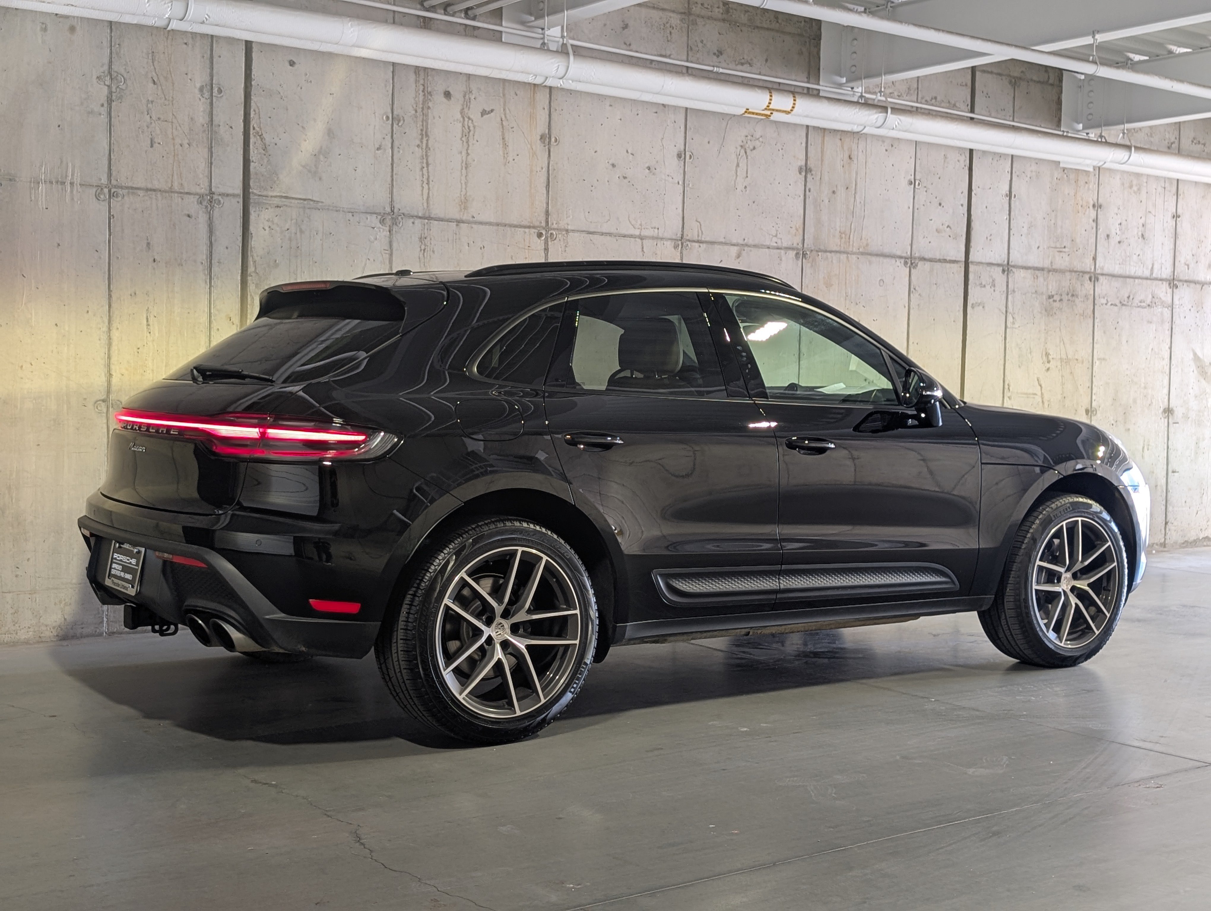 Certified 2026 Porsche Macan AWD/4WD image 9