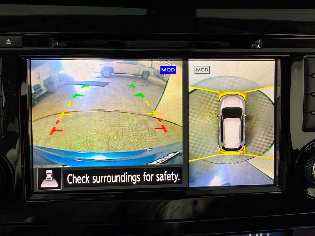 Used 2018 Nissan Rogue SL image 18