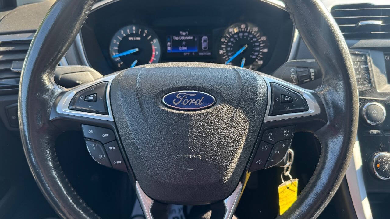 Used 2013 Ford Fusion SE FWD image 15