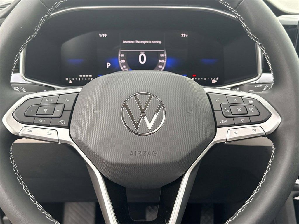 New 2025 Volkswagen Taos SE image 16