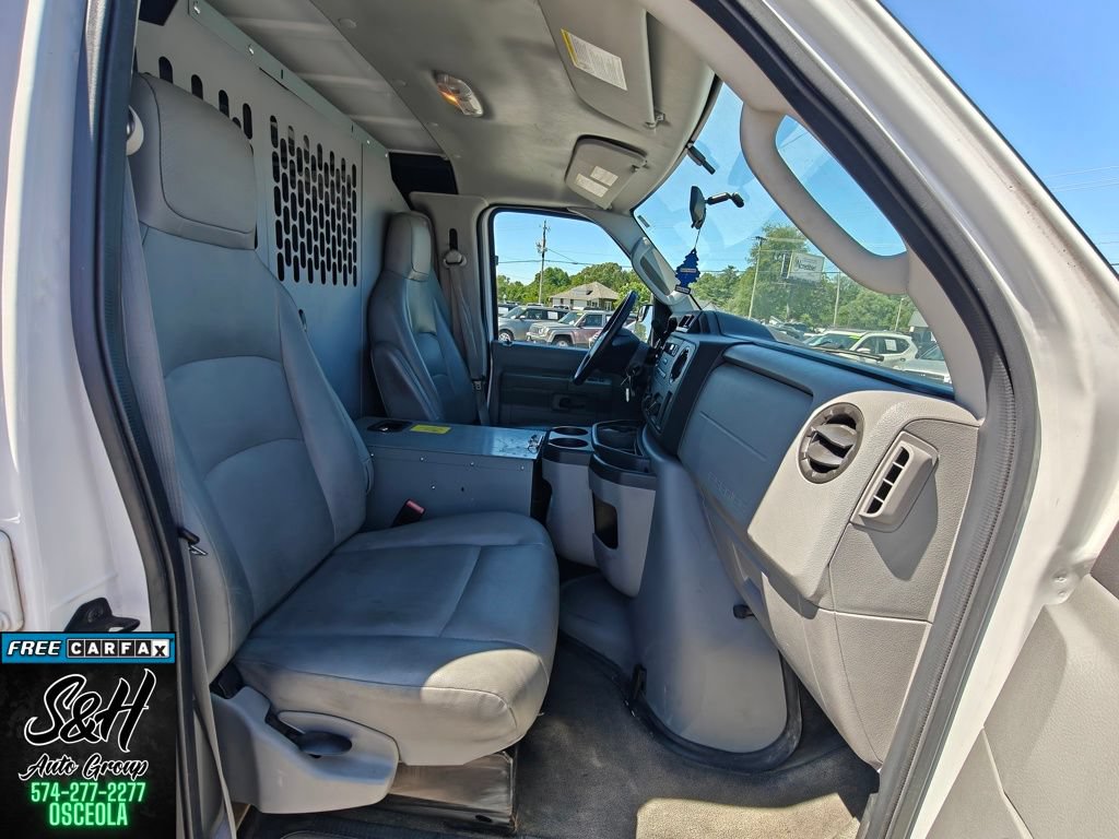Used 2014 Ford E-250 and Econoline 250 Extended w/ Power Group RWD image 19