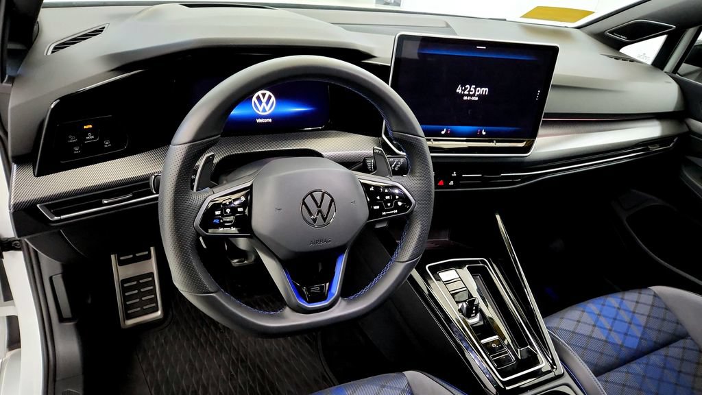 Used 2025 Volkswagen Golf w/ Euro Style Package AWD/4WD image 23
