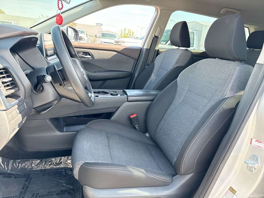 Used 2023 Nissan Rogue SV AWD/4WD image 11