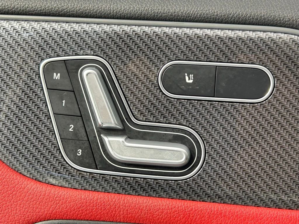 Used 2021 Mercedes-Benz GLA 35 AMG 4MATIC w/ Premium Package image 33