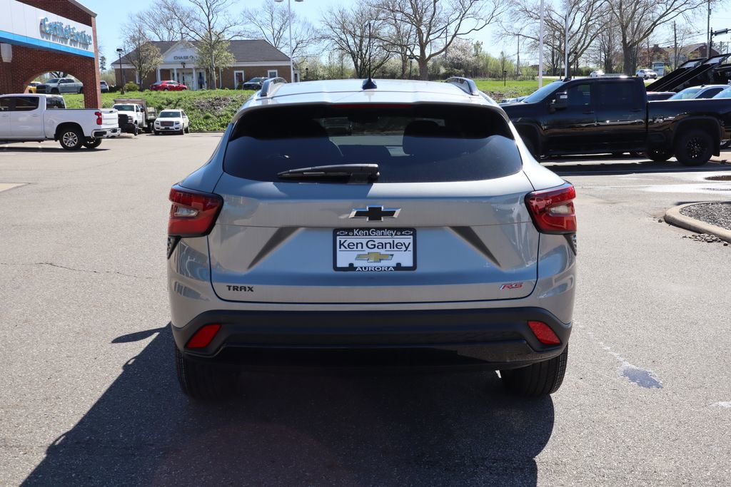New 2026 Chevrolet Trax RS w/ Sunroof Package FWD image 31