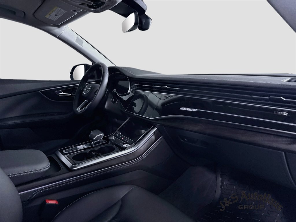 Used 2023 Audi Q8 Premium Plus w/ Premium Plus Package AWD/4WD image 37