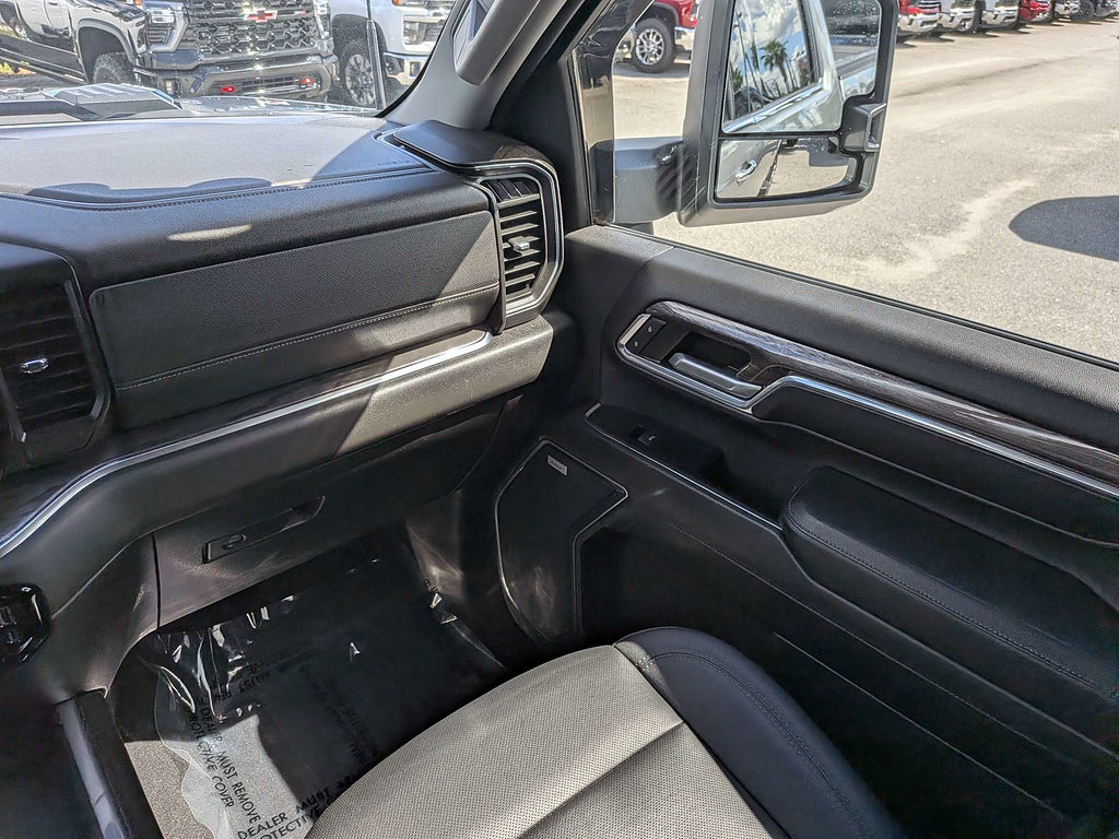 Certified 2024 Chevrolet Silverado 2500 LTZ w/ LTZ Convenience Package AWD/4WD image 44