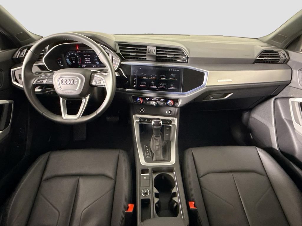 Used 2025 Audi Q3 2.0T Premium w/ Convenience Package AWD/4WD image 9