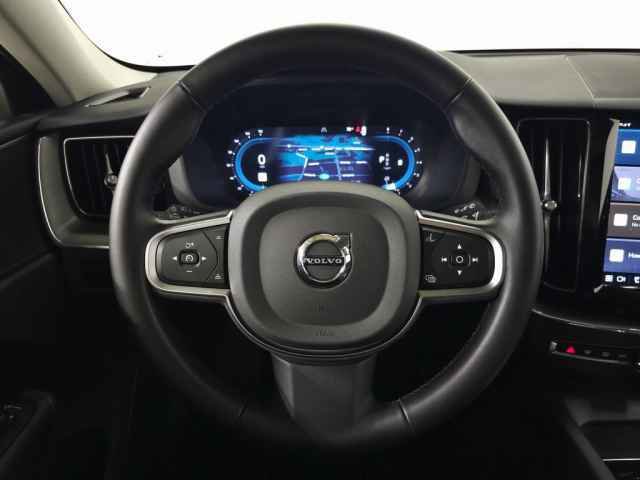 Certified 2025 Volvo XC60 B5 Core image 22