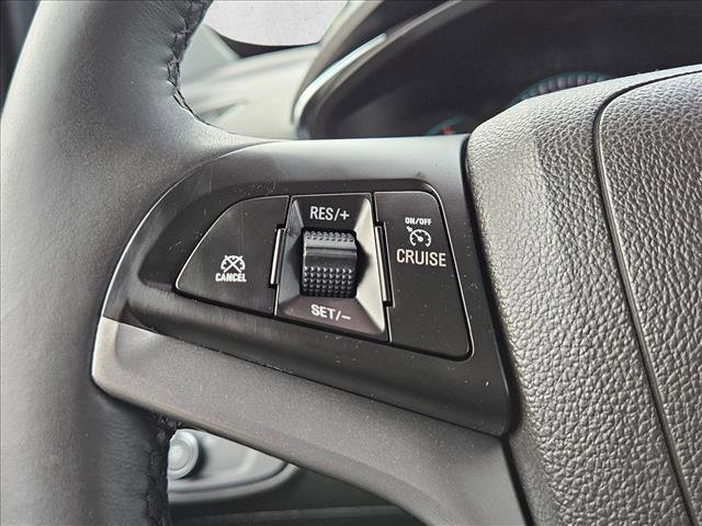 Used 2018 Chevrolet Trax LT w/ LT Convenience Package FWD image 21