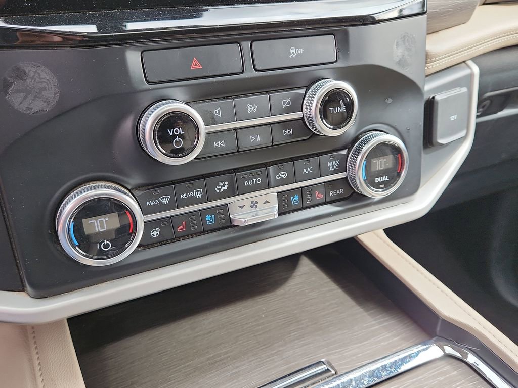 Used 2022 Ford Expedition Max Limited image 25