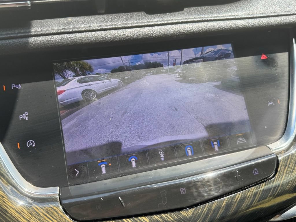 Used 2020 Cadillac XT6 Premium Luxury FWD image 30