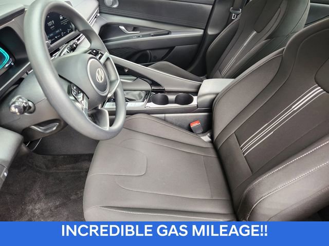 Certified 2025 Hyundai Elantra Blue image 9