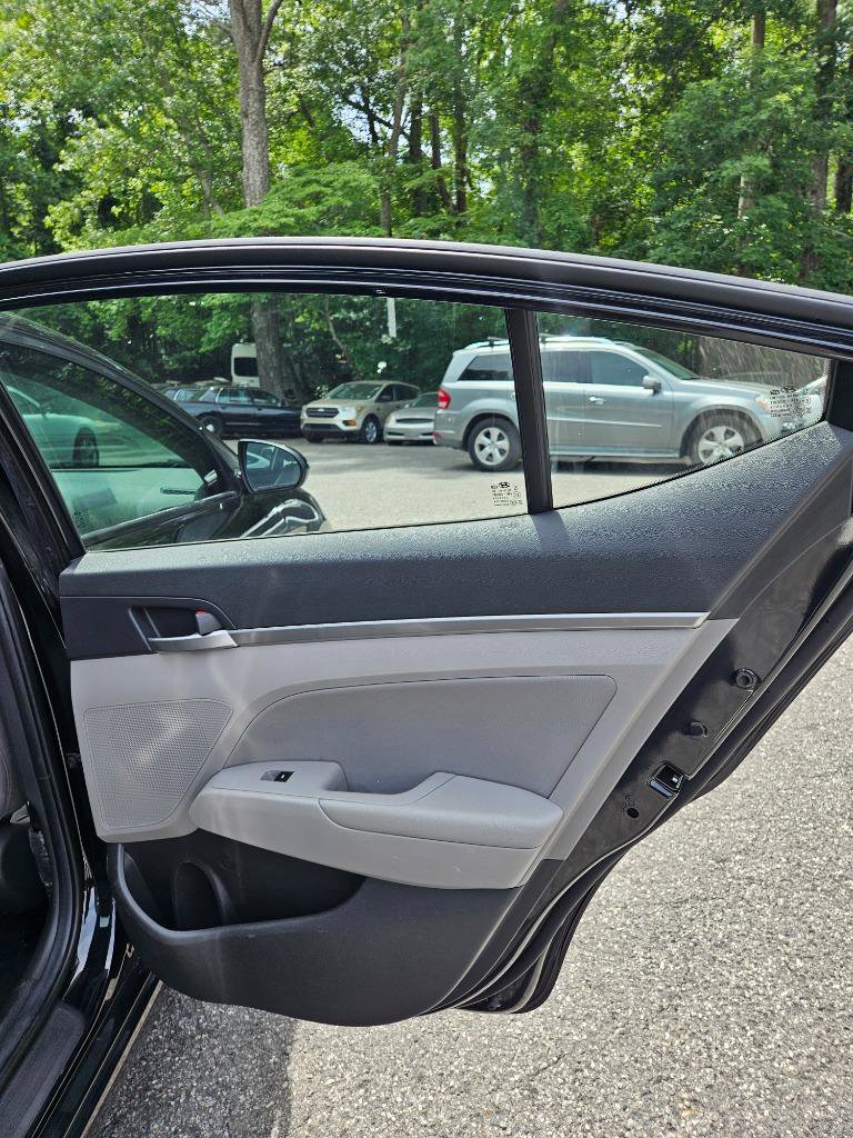 Used 2020 Hyundai Elantra Value Edition image 24