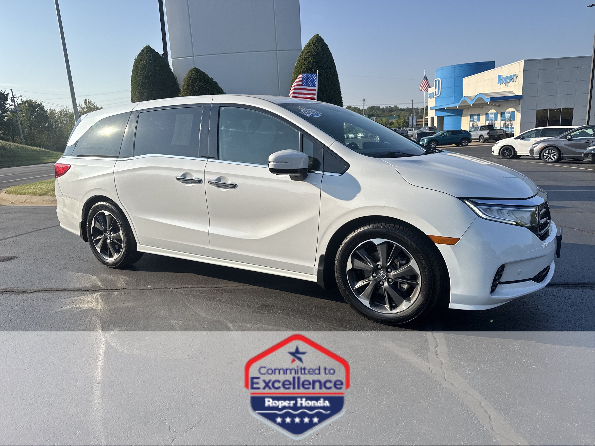 Used 2023 Honda Odyssey Elite image 1