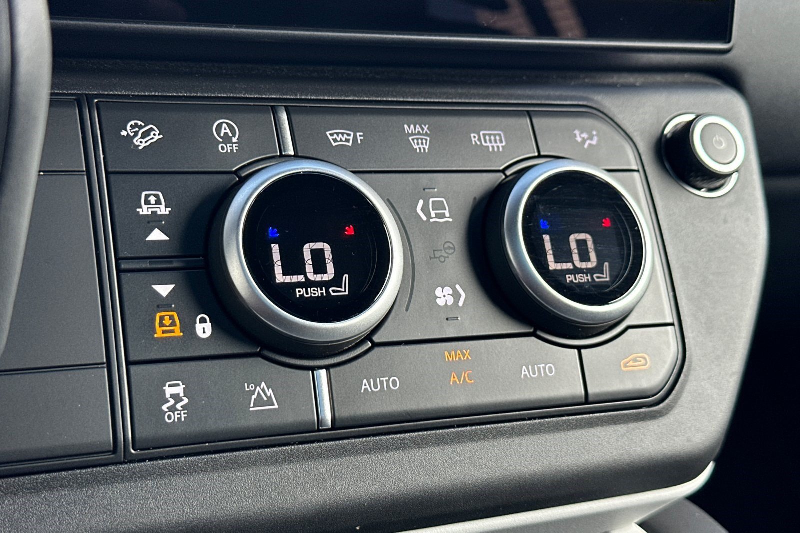 Certified 2026 Land Rover Defender 110 S AWD/4WD image 18