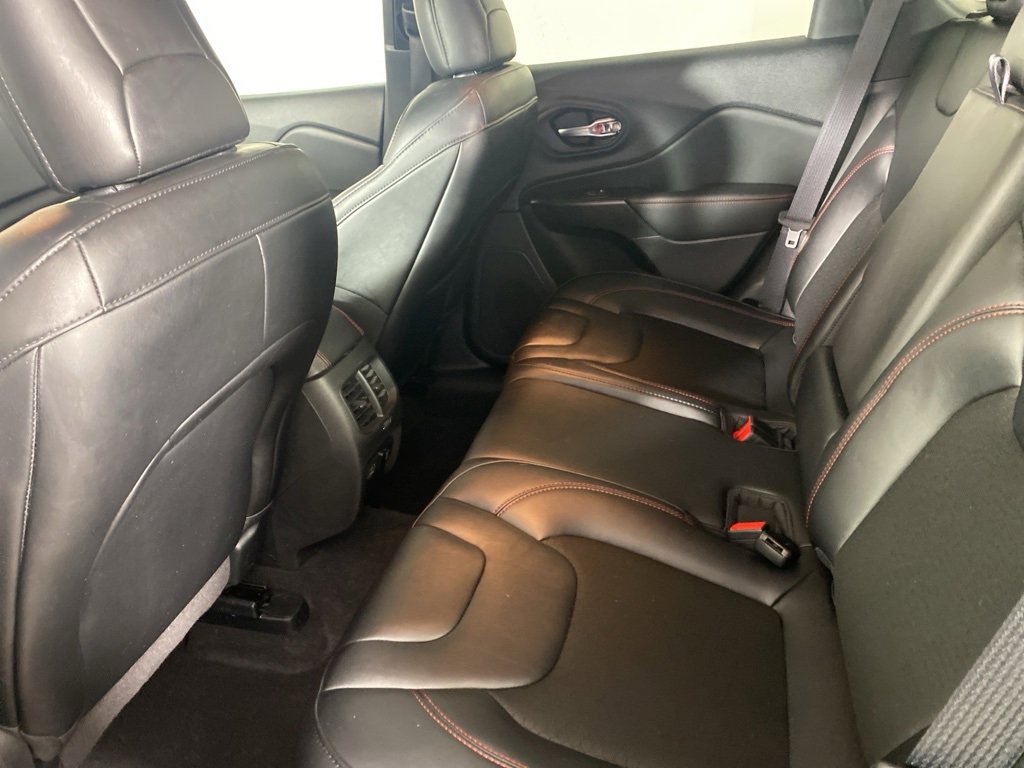 Used 2022 Jeep Cherokee Trailhawk w/ Comfort/Convenience Group image 12