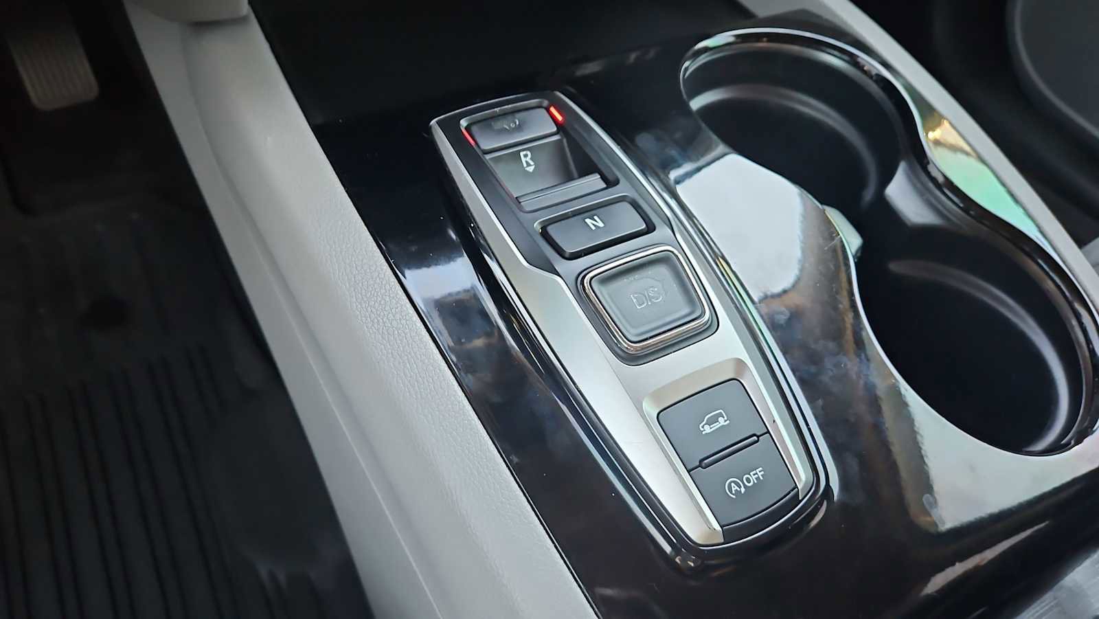 Used 2016 Honda Pilot Elite image 22