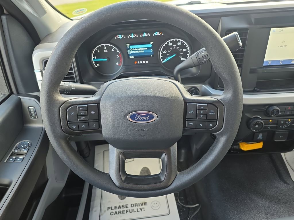 New 2025 Ford F550 4x4 Regular Cab Super Duty image 15