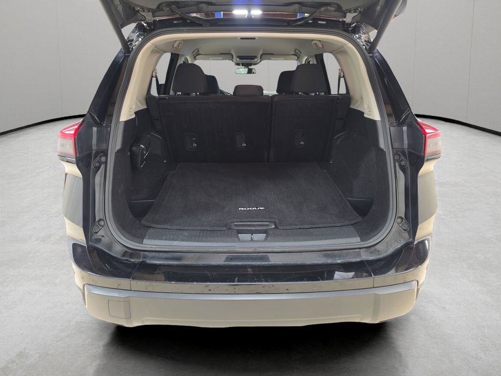 Used 2025 Nissan Rogue SV image 23