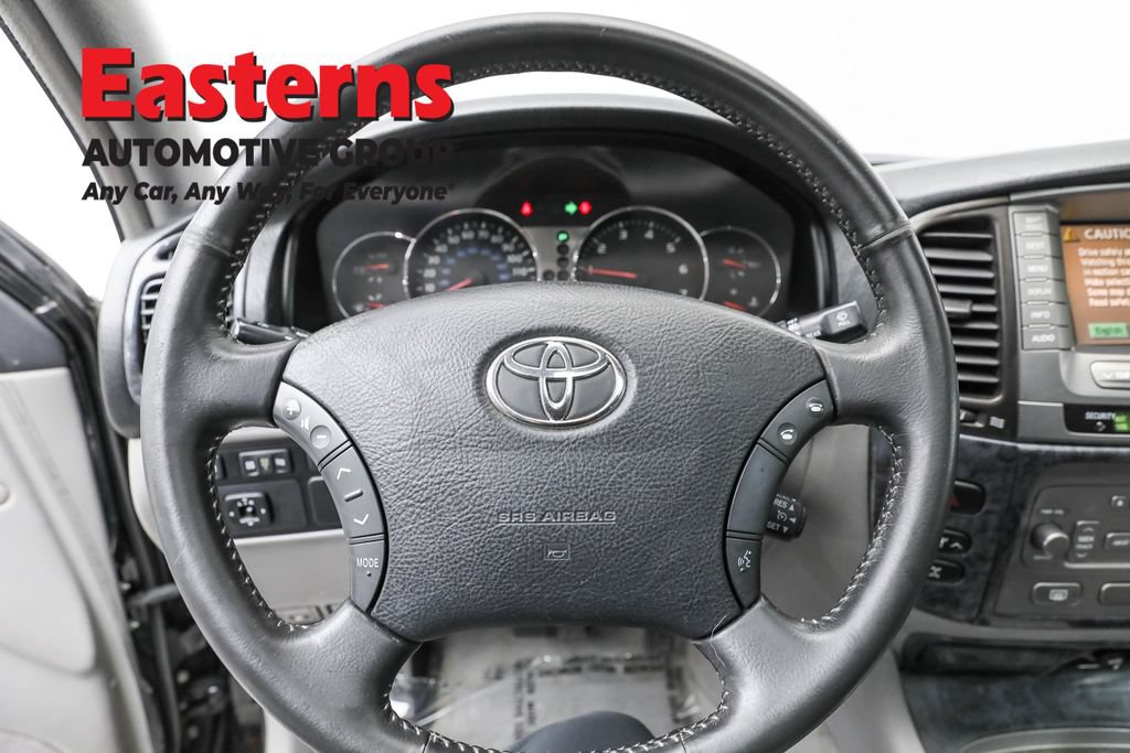 Used 2005 Toyota Land Cruiser AWD/4WD image 10