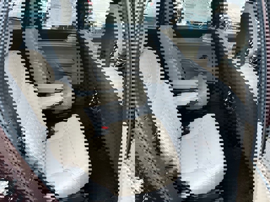 New 2025 Volvo EX90 Ultra image 11