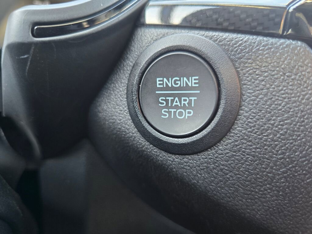Used 2025 Ford Escape ST-Line image 31