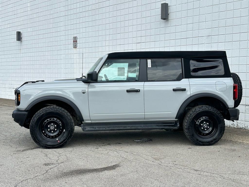 New 2026 Ford Bronco Big Bend w/ Black Appearance Package image 2