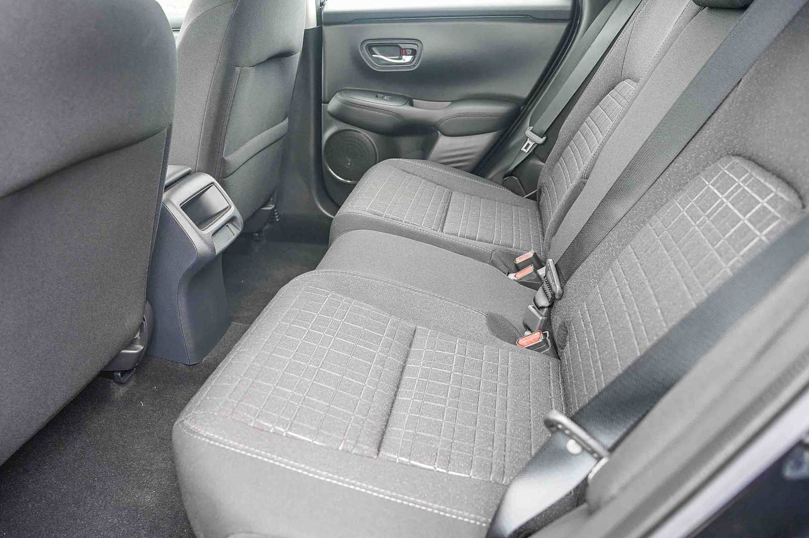 Certified 2025 Honda HR-V LX image 18