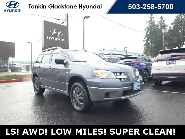 Used 2006 Mitsubishi Outlander LS image 2