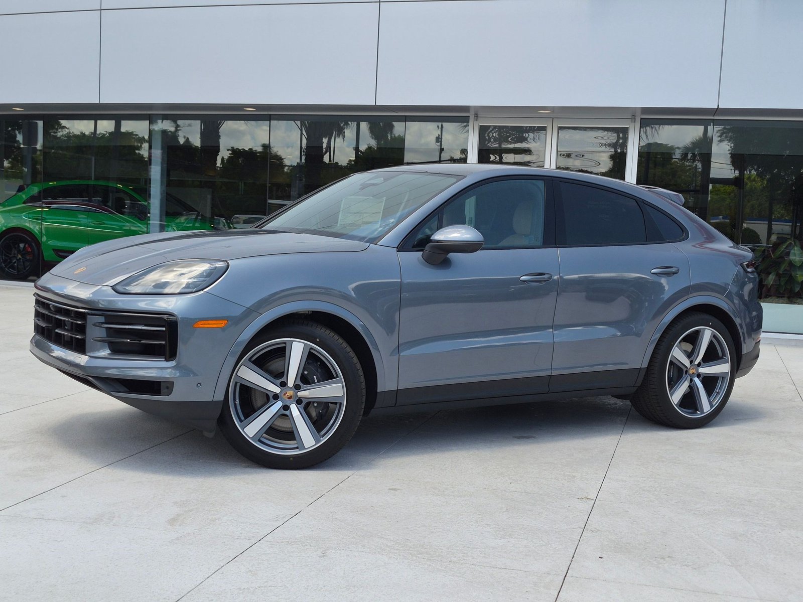 New 2026 Porsche Cayenne Coupe AWD/4WD image 1