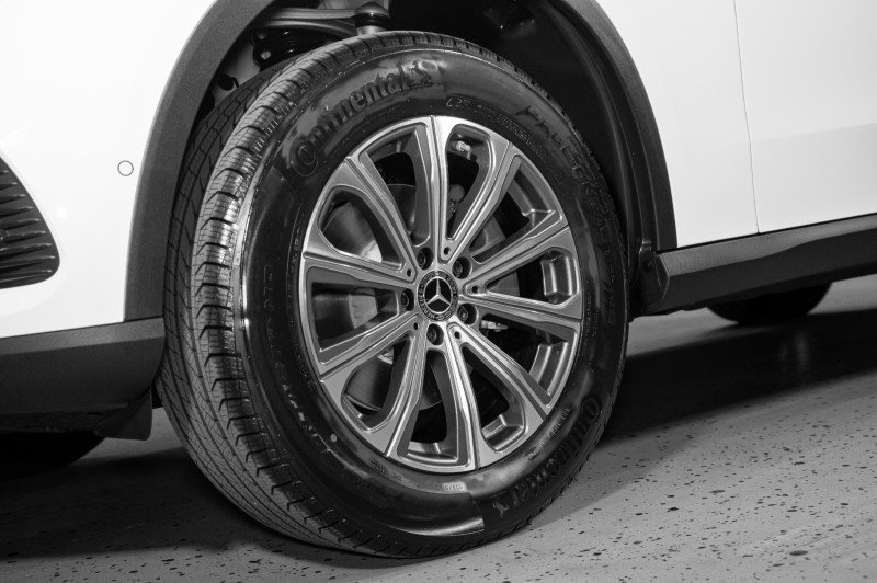 Certified 2026 Mercedes-Benz GLC 300 image 9