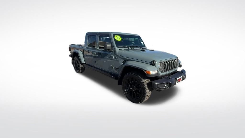Used 2025 Jeep Gladiator Sport image 35
