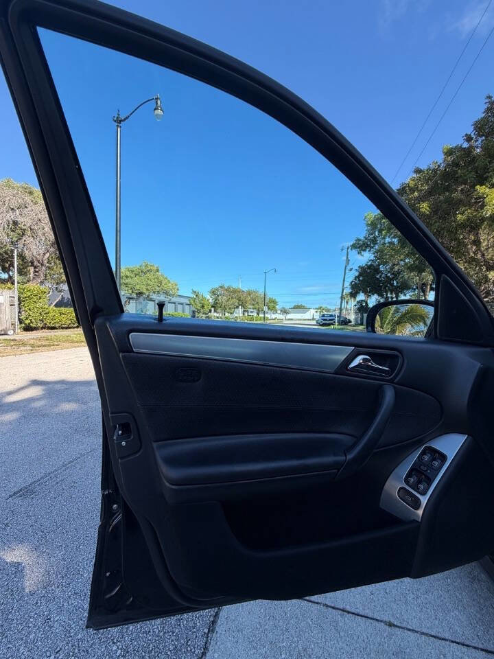 Used 2006 Mercedes-Benz C 230 Sedan image 11