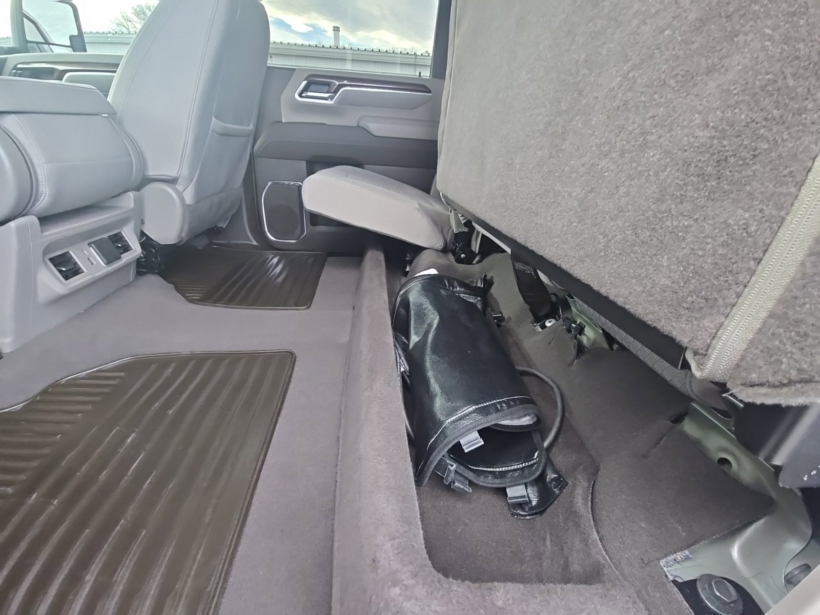 Used 2025 Chevrolet Silverado 2500 LT image 35