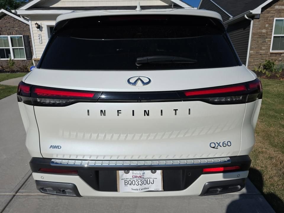 Used 2023 INFINITI QX60 Sensory w/ Vision Package AWD/4WD image 6