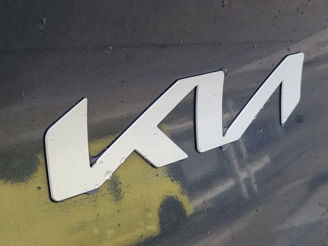 Used 2023 Kia Sportage EX FWD image 10