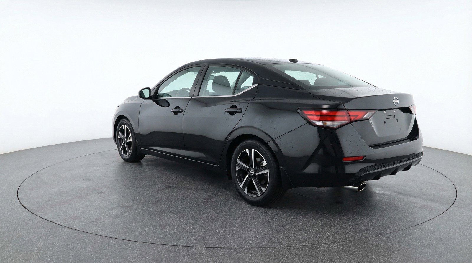 Used 2025 Nissan Sentra SV image 6