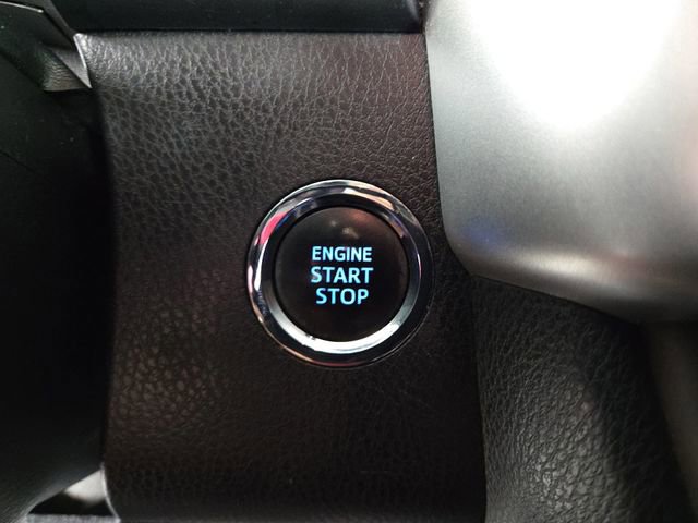 Used 2014 Toyota Highlander Limited Platinum AWD/4WD image 25