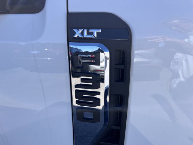 New 2025 Ford F350 XLT w/ FX4 Off-Road Package AWD/4WD image 17