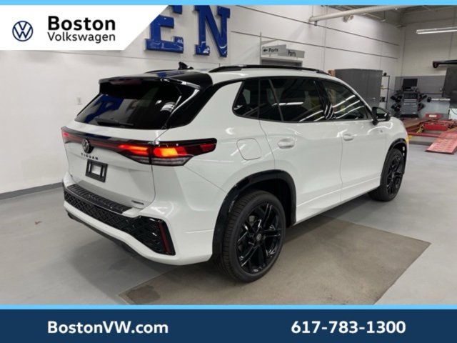 New 2026 Volkswagen Tiguan SE R-Line image 4