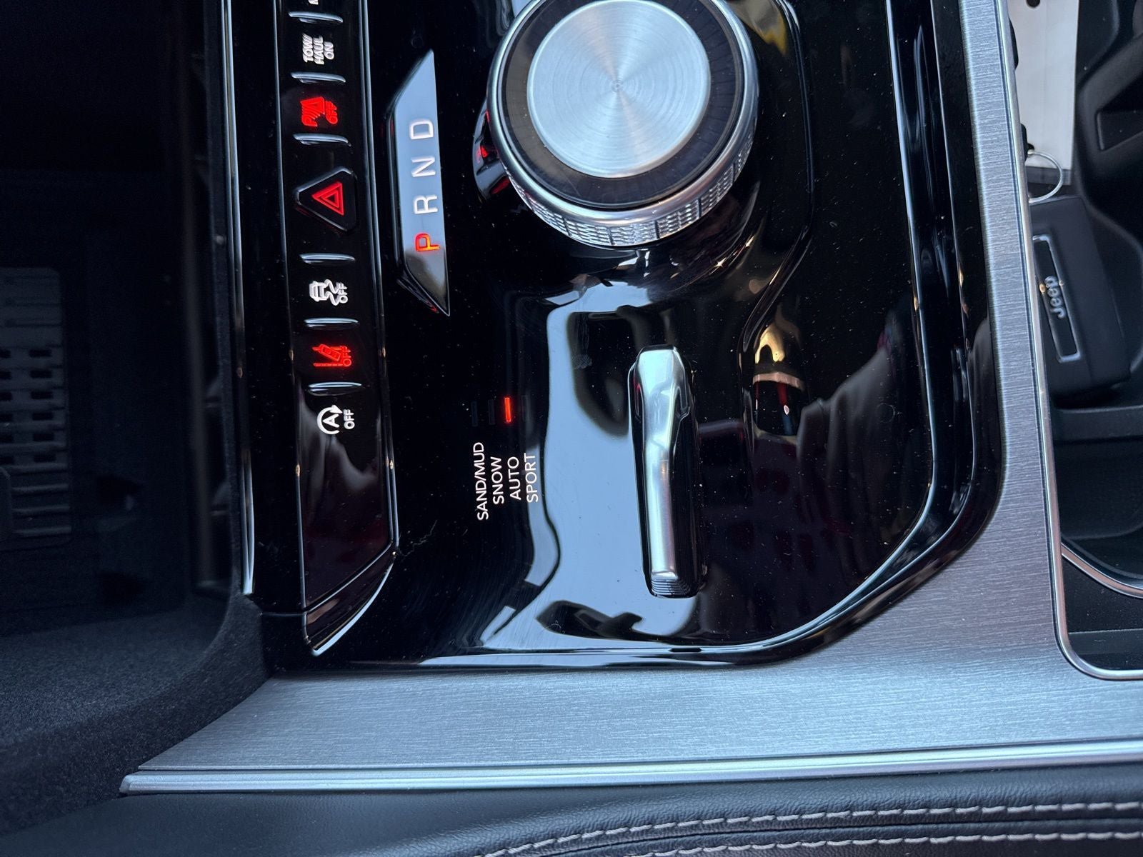 New 2026 Jeep Grand Wagoneer L Limited AWD/4WD image 19